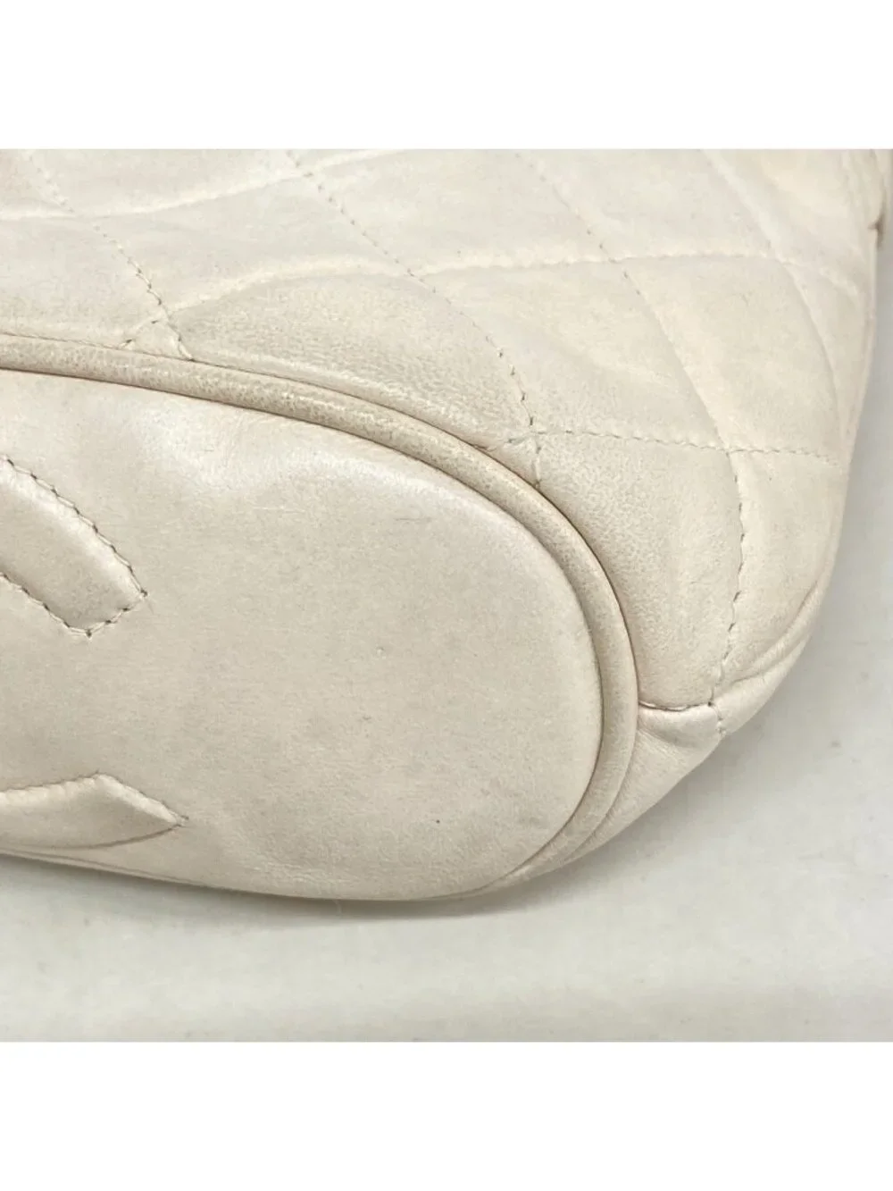 Chanel Shoulder Bag Quilted Lambskin White Gold